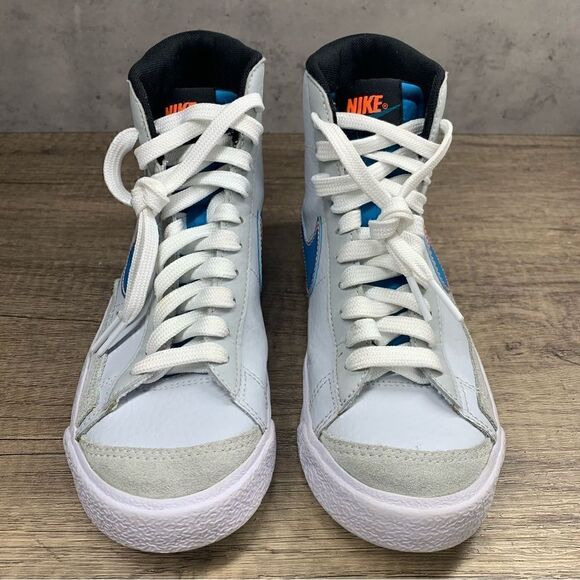 Nike~Youth~Blazer Mid 77 GS White/Blue/Orange Shoes~Size 4.5Y - Picture 3 of 8